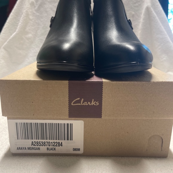 Clarks - Picture 5 of 11